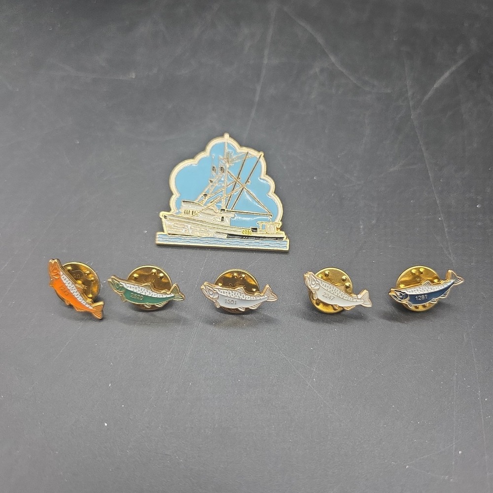Alaska Regional Council Of Carpenters Union Fishing Pin Set